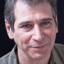 Philippe Spiteri 飾演 Crapouille (voice)