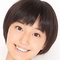 新井愛瞳 飾演 Nakanishi Kurumi