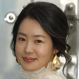 Hwang Su-jeong 飾演 Han Sungin