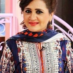 阿斯瑪·阿巴斯 飾演 Khalida Butt