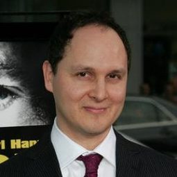 Raul Inglis - 轟天諜戰編劇