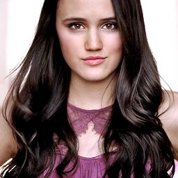 Alexis Lombardi 飾演 Nicole