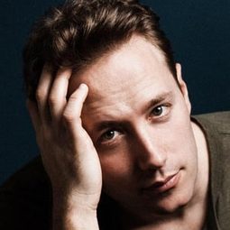 Kent Moran 飾演 Jaden