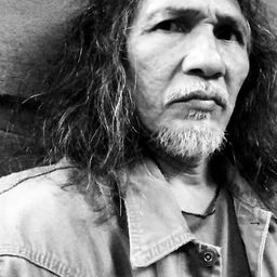 奧帝·巴基斯 飾演 Ayah Ben