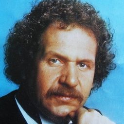 Mort Shuman 飾演 Officer Ron Miglioriti