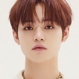 鐘辰樂 飾演 Self