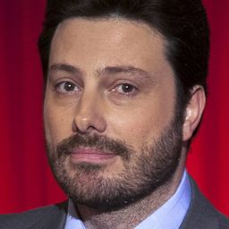 Danilo Gentili 飾演 Juiz de Família