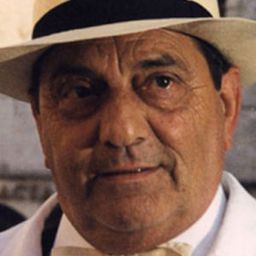 Gian 飾演 Mario Agnello