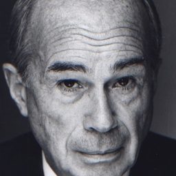 Michel Bertay 飾演 