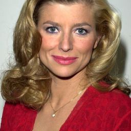 Susan Stahnke - P.S. Your Cat is Dead!演員 飾演Silvia