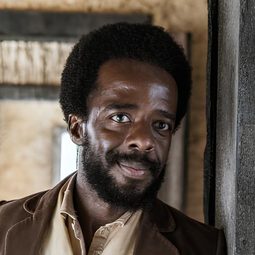 亞綸·羅查 飾演 Sinvaldo