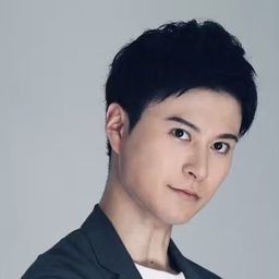 川﨑優作 飾演 Hanzo