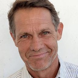 Glen Baggerly 飾演 Archie