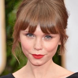 艾嘉達·提布希絲卡 飾演 Anna