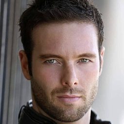 Tim Fields - 冤情必報演員 飾演Detective Kennedy