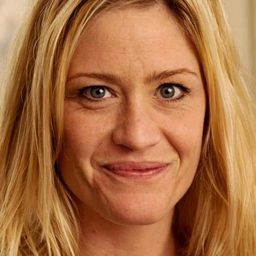 Marina Bouras 飾演 Edel Cathrine Kaas