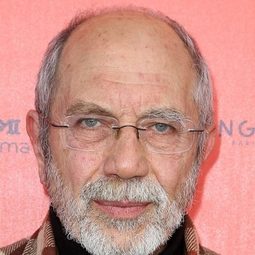 Féodor Atkine 飾演 Le père de Marie et Tessa (voice)