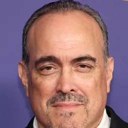 大衛·札亞斯 飾演 Robert Torres
