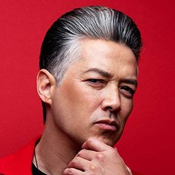 羅素 - 重金屬演員 飾演Ken Chan