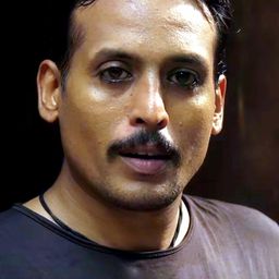 Sujith Sankar 飾演 