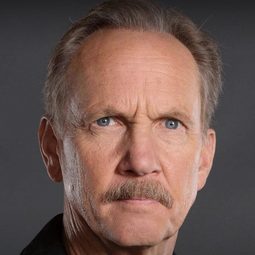 Michael O'Neill 飾演 Ray Pasquerello