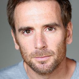 Nicolas Carpentier 飾演 Philippe