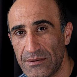 Samir Elhakim 飾演 Mokhtar