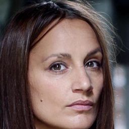 Ingrid Graziani 飾演 Caroline