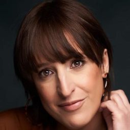 Anne-Élisabeth Bossé - 兄妹情誼演員 飾演Sophia