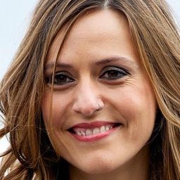 伊特斯爾伊圖諾 飾演 Tania