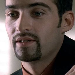 Mikuláš Křen 飾演 Mikuláš Lapčík