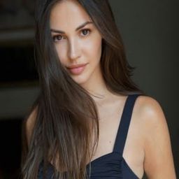 Francesca Tizzano 飾演 Sigrid