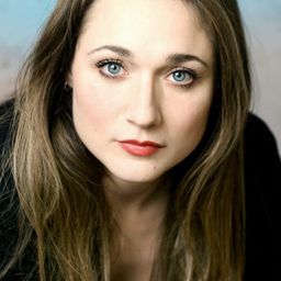 Giada Fradeani 飾演 Laura