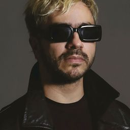 Gastón Sardelli - 販賣人口驚夢演員 飾演Barman