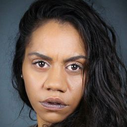 娜塔莎·旺加尼恩 飾演 Mary