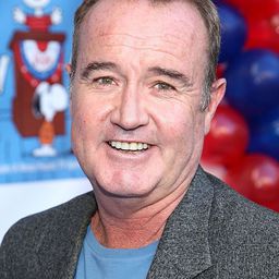 Peter Robbins 飾演 Charlie Brown's screaming voice (voice) (uncredited)