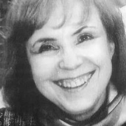 Juana Hidalgo 飾演 Luisa