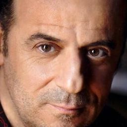 Marcus Hondro 飾演 Greasy Man