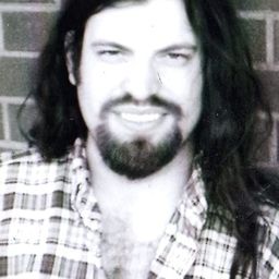 Brett Taylor 飾演 Churchgoer