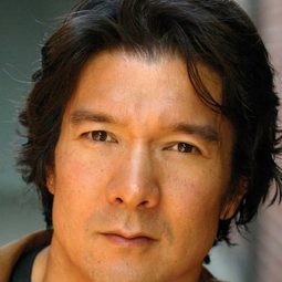 水源士郎 飾演 Japanese Security Guard