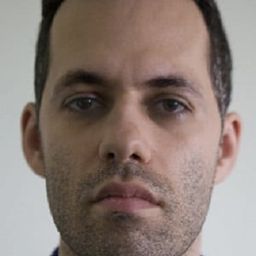 Mikhail Idov - 夏LETO編劇