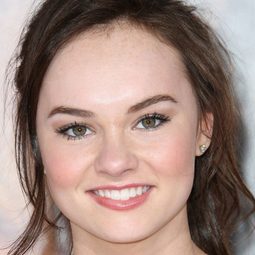 瑪德琳·卡羅 - 咖啡演員 飾演Elly