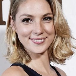 Paloma Bloyd 飾演 Tatiana Radziwill