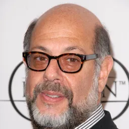 佛瑞德·梅拉梅德 飾演 