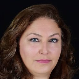 Birsen Dürülü - Yabancı演員 飾演Birinci Kadın