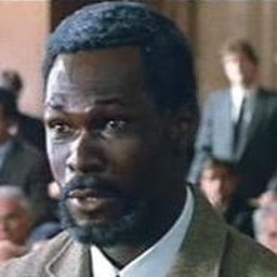 Bhime Souaré - 聖誕老人正衰神演員 飾演Le père Noël des Galeries