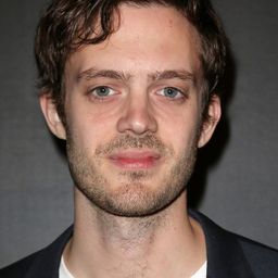 柯瑞·芬利 - 桑拿慾室編劇