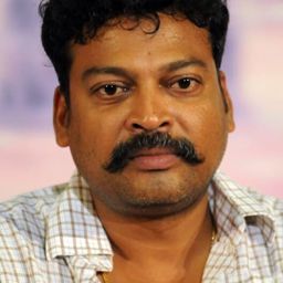 約翰·維傑 飾演 Minor