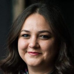 Maureen Bharoocha - 金臂導演