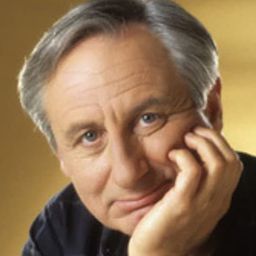 Steven Gilborn 飾演 Arthur